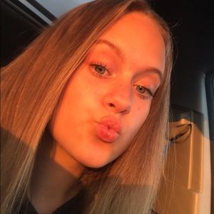 Meet your Posher, Riley